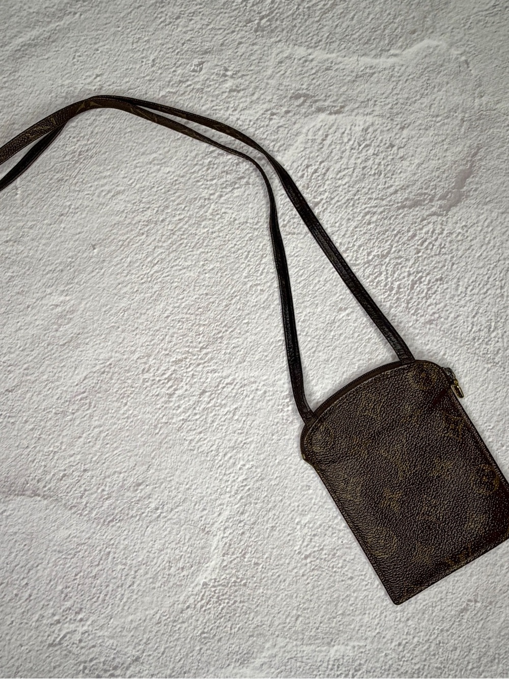 Louis Vuitton Monogram Pochette Secret Vintage Mini Crossbody Pouch Bag - Picture 14 of 15